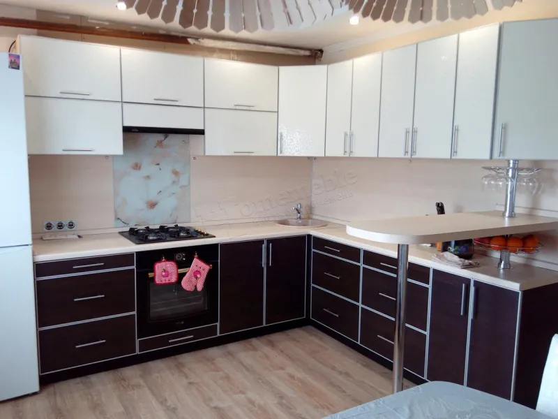 Кухня 089, Кухні з фасадом в алюмінієвій рамці, фото 1