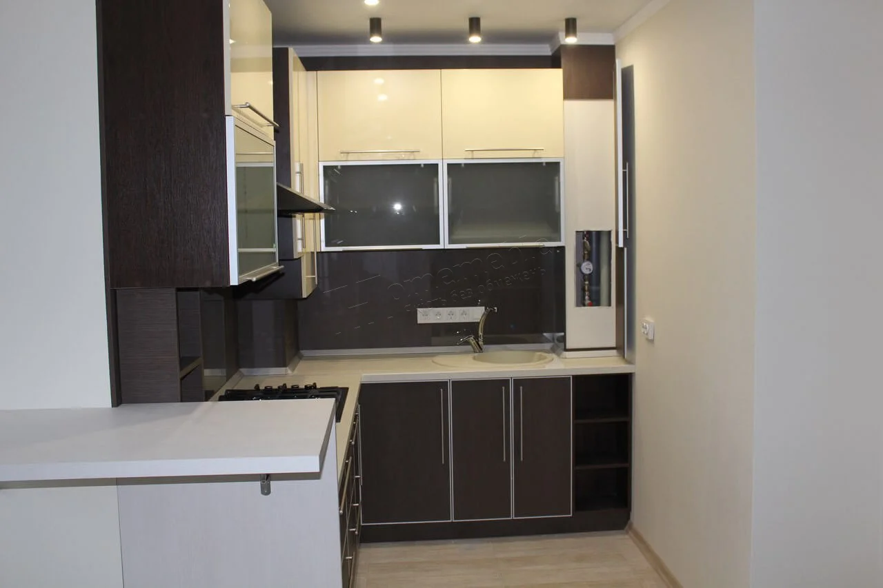 Кухня 376, Кухні з фасадом в алюмінієвій рамці, фото 2